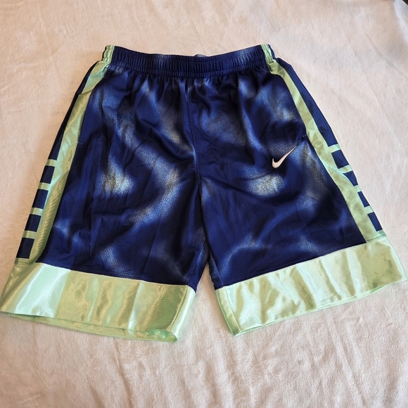 New Nike Dri-FIT Kids XL Blue Green Basketball Short Loose Fit Youth Athletic - Picture 1 of 10